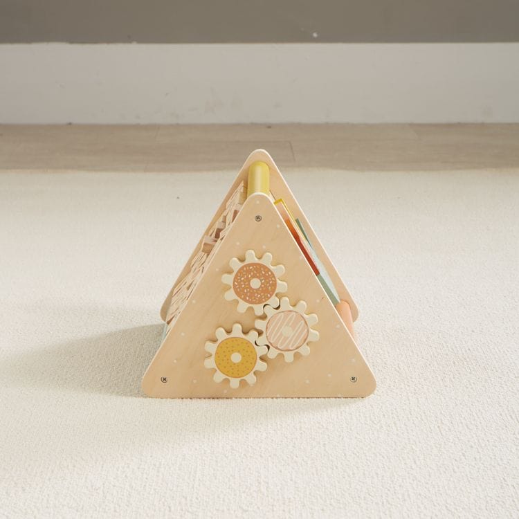 Wood Activity Triangle - FAO Schwarz