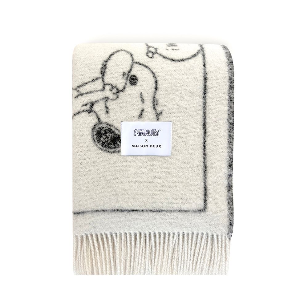 Peanuts Blanket – Doughnut Comic - FAO Schwarz