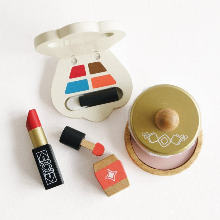 Star Beauty Bag - FAO Schwarz
