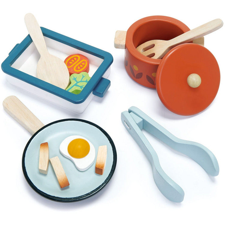 Wooden Pots & Pans - FAO Schwarz