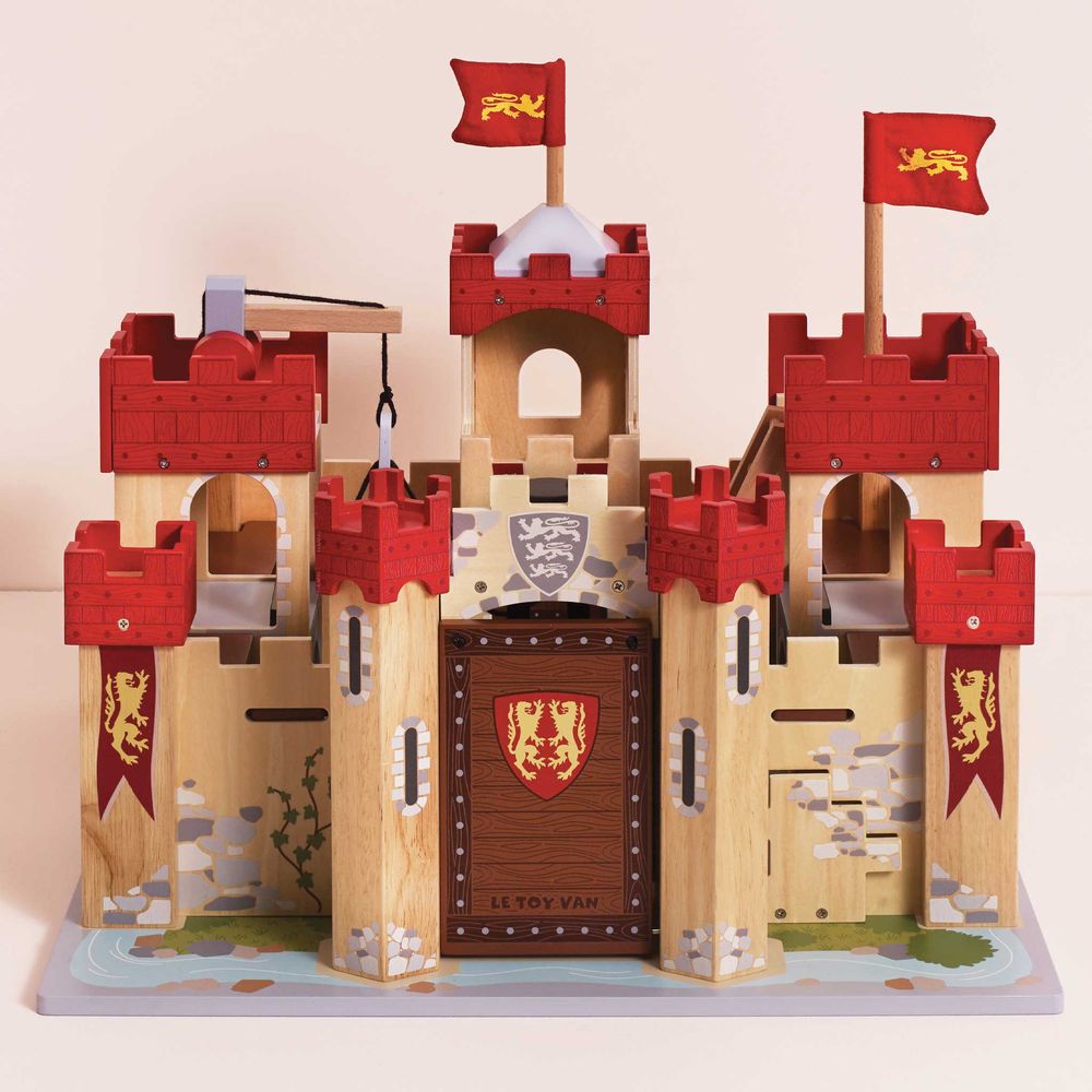 Lionheart Castle - FAO Schwarz