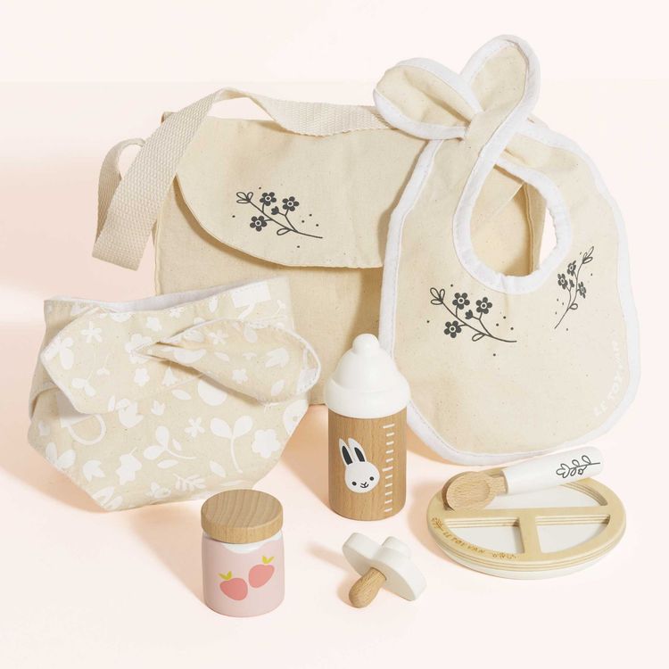 Dolls Nursing Kit & Bag – 8 Pieces - FAO Schwarz