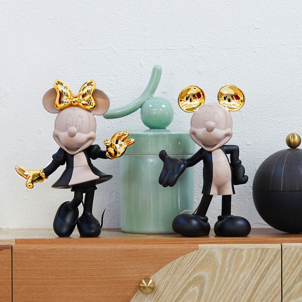 Minnie Mouse 12″ Kelly Hoppen Figurine - FAO Schwarz