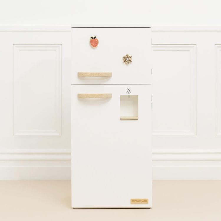 Kitchen Pretend Play Fridge & Freezer - FAO Schwarz