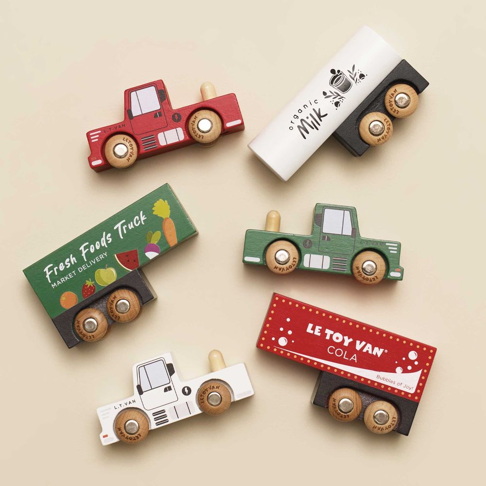 Wooden Trailer Truck Set - FAO Schwarz
