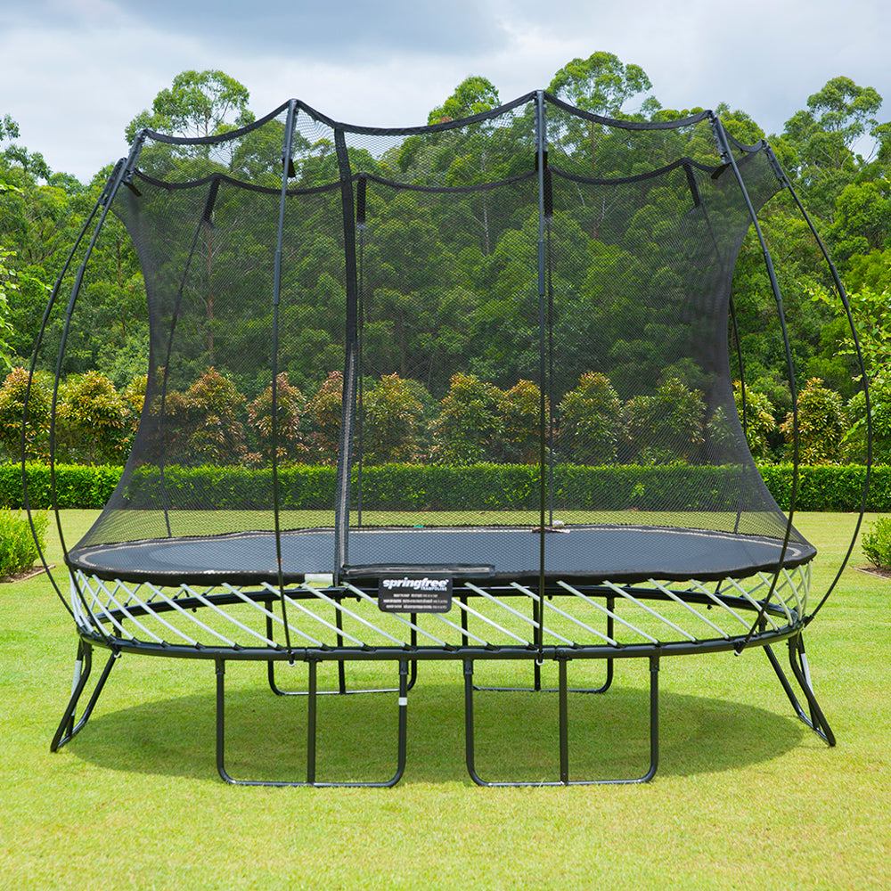 Medium Oval Trampoline - FAO Schwarz