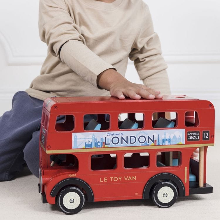 London Wooden Bus - FAO Schwarz