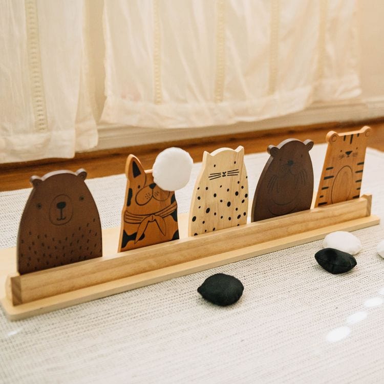 Zoo Crew Bean Bag Toss - FAO Schwarz